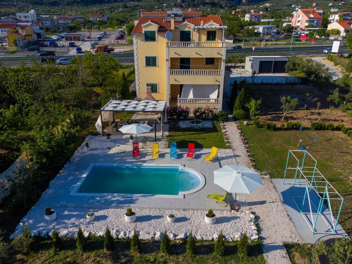Apartments Maris Kaštela Eksteriør billede