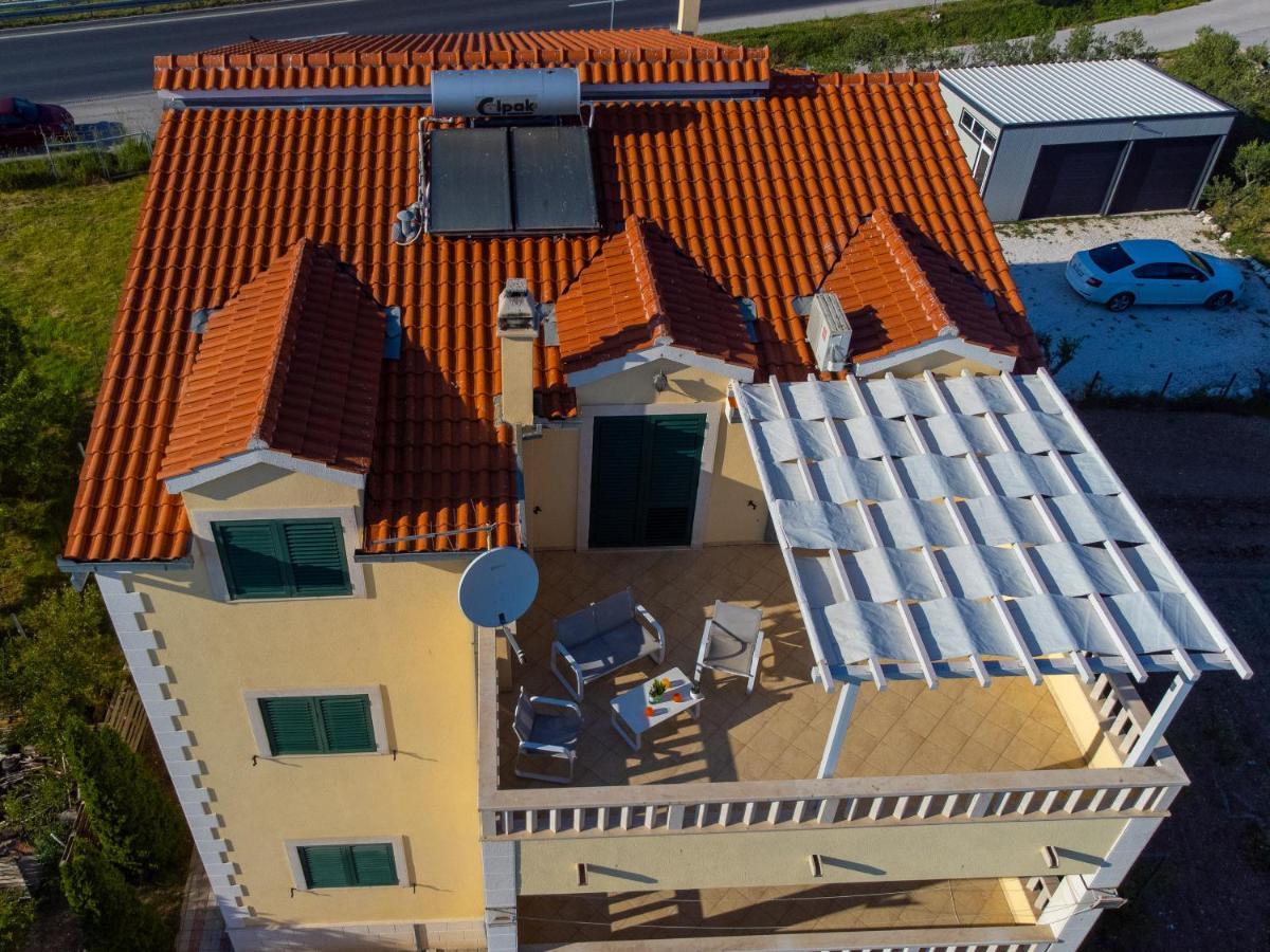 Apartments Maris Kaštela Eksteriør billede